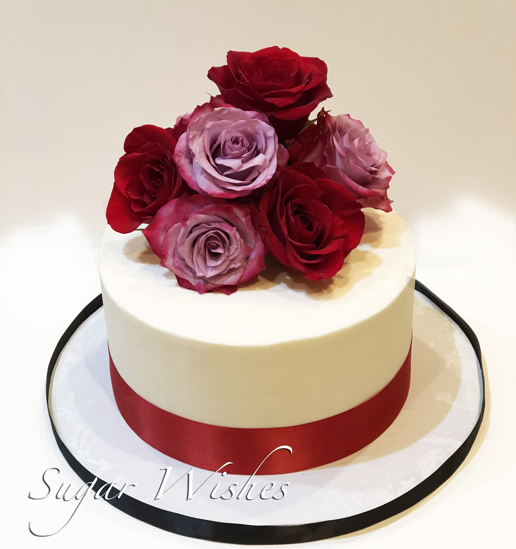 anniversary cake, birthday cake, valentine cake, red roses, hot pink roses, buttercream cake,