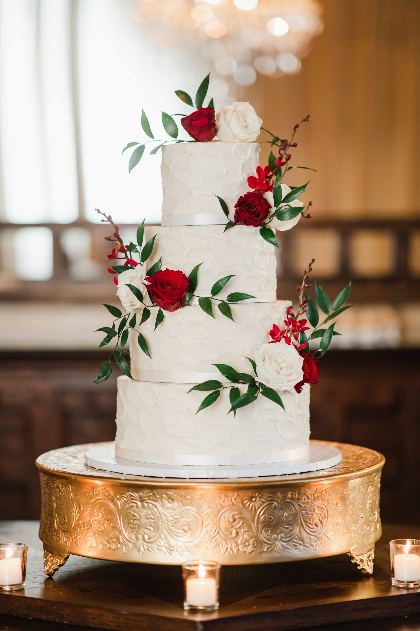 wedding cake, buttercream wedding cake, buttercream texture, fresh rose wedding cake, red rose wedding cake, white roses